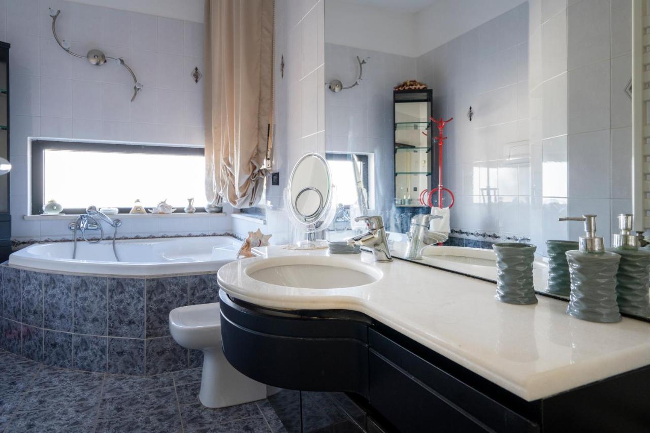 Grazia Attic Apartment With Terrace Trani Zewnętrze zdjęcie